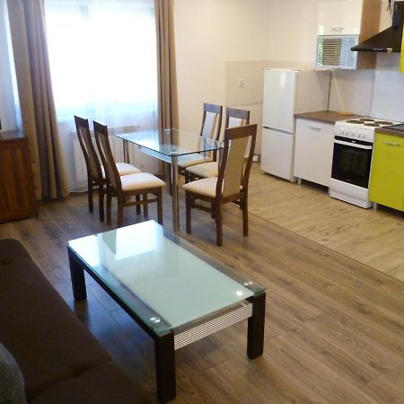 Klimatyczny Domek - Apartamenty & Noclegi Slawecin Exterior foto
